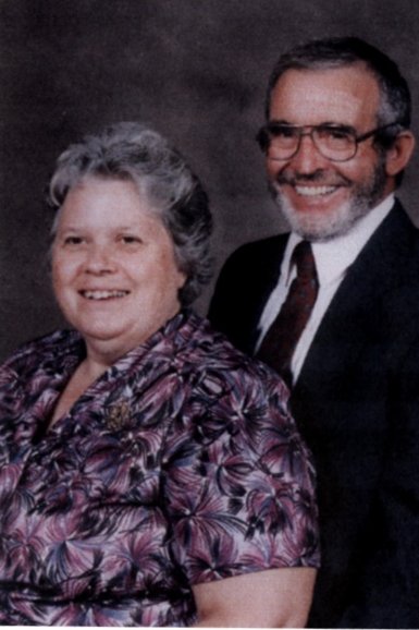 File:Mike and Wilma Willsey.jpg