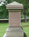 Grave-Knox-Old-GardinerLucretia.jpg